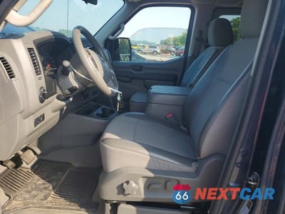 Zdjęcie 7 z 12 samochodu: 2013 NISSAN NV 3500 HD S VIN:5BZBF0AA2DN201986 - miniatura