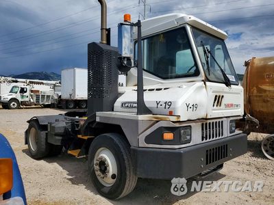 Czwarte zdjęcie samochodu z boku: 2022 KALMAR OTTAWA T2 YARD TRUCK VIN:11VJ813A2NA000421 - miniatura