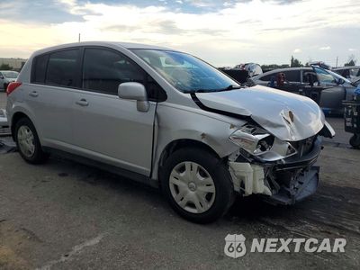 Czwarte zdjęcie samochodu z boku: 2010 NISSAN VERSA 1.8 S VIN:3N1BC1CP6AL439502 - miniatura