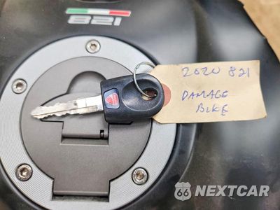 Zdjęcie 8 z 9 samochodu: 2020 DUCATI MONSTER 821 VIN:ZDMMACLS4LB006555 - miniatura