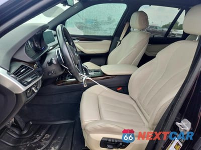 Zdjęcie 7 z 13 samochodu: 2014 BMW X5 XDRIVE35I VIN:5UXKR0C53E0H21928 - miniatura