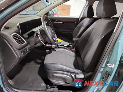 Zdjęcie 7 z 12 samochodu: 2025 KIA SELTOS S VIN:KNDEUCAA4S7707177 - miniatura