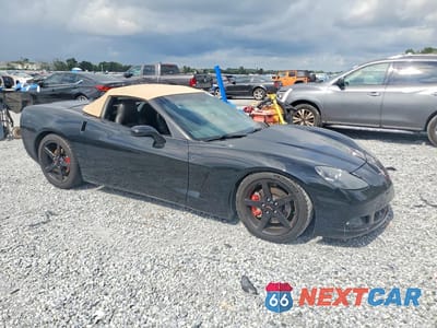 Czwarte zdjęcie samochodu z boku: 2005 CHEVROLET CORVETTE VIN:1G1YY34U755128684 - miniatura