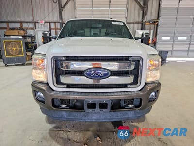 Piąte zdjęcie samochodu w środku: 2016 FORD F250 SUPER DUTY VIN:1FT7W2B6XGEB50432 - miniatura