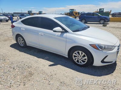 Czwarte zdjęcie samochodu z boku: 2018 HYUNDAI ELANTRA SE VIN:5NPD74LFXJH356027 - miniatura