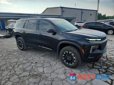 Czwarte zdjęcie samochodu z boku: 2025 CHEVROLET TRAVERSE Z71 VIN:1GNEVJRS0SJ285627 - miniatura