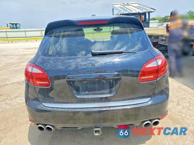 Zdjęcie 6 z 13 samochodu: 2011 PORSCHE CAYENNE TURBO VIN:WP1AC2A2XBLA81614 - miniatura