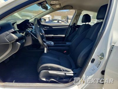 Zdjęcie 7 z 13 samochodu: 2019 HONDA CIVIC LX VIN:19XFC2F65KE203369 - miniatura