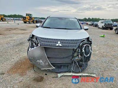 Piąte zdjęcie samochodu w środku: 2024 MITSUBISHI OUTLANDER SE VIN:JA4J3VA84RZ078989 - miniatura