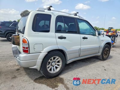 Trzecie zdjęcie samochodu z tyłu: 2004 SUZUKI GRAND VITARA LX VIN:JS3TE62V244101079 - miniatura