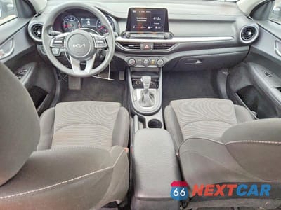 Zdjęcie 8 z 12 samochodu: 2024 KIA FORTE LXS VIN:3KPF24AD0RE777828 - miniatura