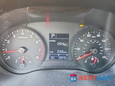 Zdjęcie 9 z 13 samochodu: 2018 KIA RIO LX VIN:3KPA24AB5JE065540 - miniatura