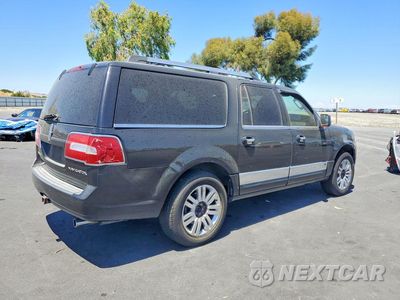 Trzecie zdjęcie samochodu z tyłu: 2011 LINCOLN NAVIGATOR L VIN:5LMJJ3J57BEJ00432 - miniatura