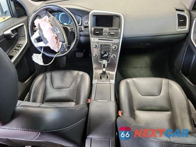 Zdjęcie 8 z 14 samochodu: 2016 VOLVO XC60 T5 PREMIER VIN:YV4612RK9G2804865 - miniatura