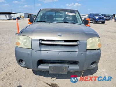 Piąte zdjęcie samochodu w środku: 2002 NISSAN FRONTIER KING CAB XE VIN:1N6DD26S82C366734 - miniatura