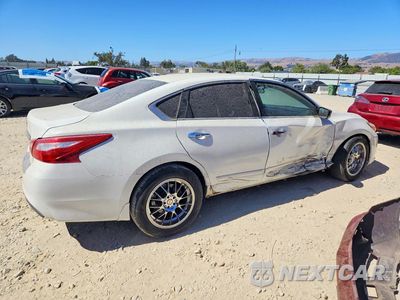 Trzecie zdjęcie samochodu z tyłu: 2017 NISSAN ALTIMA 2.5 S VIN:1N4AL3AP5HN306334 - miniatura