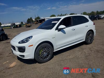 2015 PORSCHE CAYENNE SE HYBRID WP1AE2A21FLA52521 - główne zdjęcie licytacji z USA - miniatura