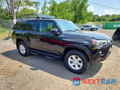 Czwarte zdjęcie samochodu z boku: 2024 TOYOTA 4RUNNER SR5 VIN:JTEMU5JRXR6300389 - miniatura