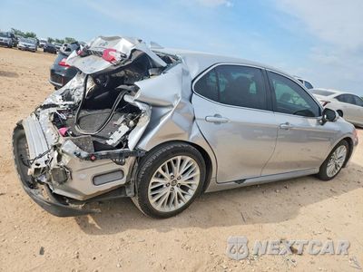 Trzecie zdjęcie samochodu z tyłu: 2018 TOYOTA CAMRY HYBRID XLE VIN:4T1B21HK2JU500956 - miniatura