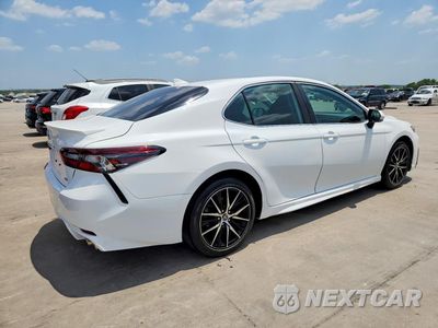 Trzecie zdjęcie samochodu z tyłu: 2024 TOYOTA CAMRY SE VIN:4T1G11AK2RU232859 - miniatura