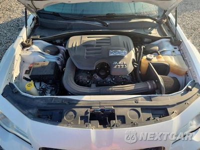 Zdjęcie 11 z 12 samochodu: 2018 CHRYSLER 300 TOURING VIN:2C3CCAAG9JH249744 - miniatura