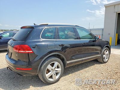 Trzecie zdjęcie samochodu z tyłu: 2012 VOLKSWAGEN TOUAREG V6 VIN:WVGEF9BP1CD011777 - miniatura