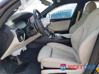 Zdjęcie 7 z 12 samochodu: 2021 BMW 530 XI VIN:WBA13BJ02MCF48169 - miniatura