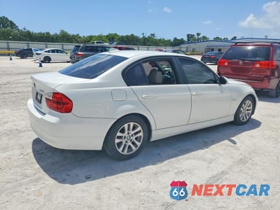 Trzecie zdjęcie samochodu z tyłu: 2006 BMW 325 I VIN:WBAVB13536PT16275 - miniatura