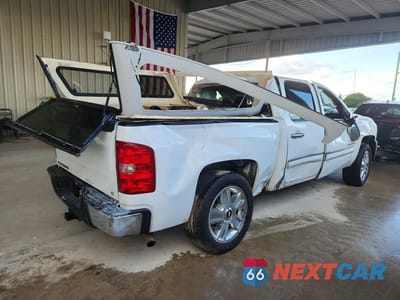 Trzecie zdjęcie samochodu z tyłu: 2013 CHEVROLET SILVERADO C1500 LT VIN:3GCPCSE06DG250614 - miniatura