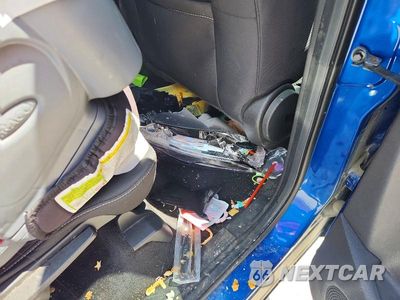 Zdjęcie 13 z 14 samochodu: 2018 FORD ESCAPE SE VIN:1FMCU0GD4JUD20261 - miniatura