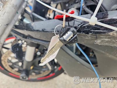 Zdjęcie 8 z 10 samochodu: 2020 SUZUKI GSX-R1000 VIN:JS1DM11B3L7100305 - miniatura