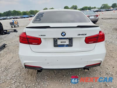 Zdjęcie 6 z 12 samochodu: 2018 BMW 340 XI VIN:WBA8B7C52JA585587 - miniatura