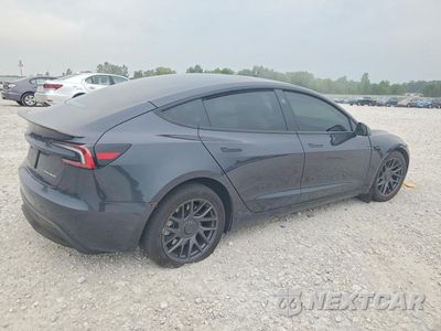 Trzecie zdjęcie samochodu z tyłu: 2025 TESLA MODEL 3 VIN:5YJ3E1EB0SF052957 - miniatura