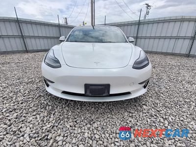 Piąte zdjęcie samochodu w środku: 2023 TESLA MODEL 3 VIN:5YJ3E1EA9PF457777 - miniatura