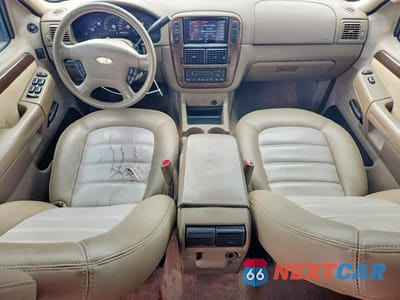 Zdjęcie 8 z 14 samochodu: 2004 FORD EXPLORER EDDIE BAUER VIN:1FMZU64W34UA86055 - miniatura