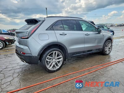Trzecie zdjęcie samochodu z tyłu: 2023 CADILLAC XT4 SPORT VIN:1GYFZER41PF131510 - miniatura
