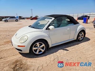 2007 VOLKSWAGEN NEW BEETLE TRIPLE WHITE 3VWFF31Y07M416777 - główne zdjęcie licytacji z USA - miniatura