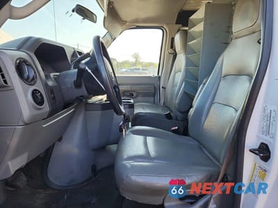Zdjęcie 7 z 12 samochodu: 2014 FORD ECONOLINE E350 SUPER DUTY VAN VIN:1FTSS3EL8EDB01908 - miniatura
