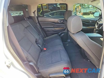 Zdjęcie 11 z 13 samochodu: 2017 GMC ACADIA SLE VIN:1GKKNKLA4HZ286098 - miniatura