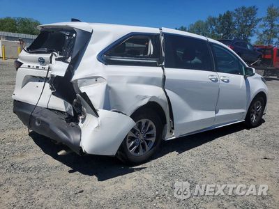 Trzecie zdjęcie samochodu z tyłu: 2021 TOYOTA SIENNA LE VIN:5TDKSKFC7MS036674 - miniatura