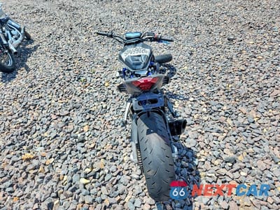 Czwarte zdjęcie samochodu z boku: 2016 YAMAHA FZ07 VIN:JYARM06E7GA008207 - miniatura