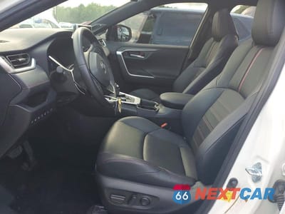 Zdjęcie 7 z 13 samochodu: 2021 TOYOTA RAV4 PRIME XSE VIN:JTMFB3FV5MD012071 - miniatura