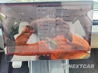 Zdjęcie 9 z 13 samochodu: 2026 TESLA MODEL Y VIN:7SAYGDEE9TF399140 - miniatura