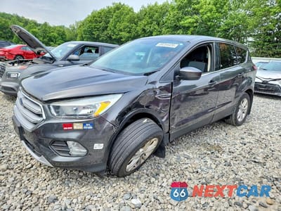 2017 FORD ESCAPE SE 1FMCU9GD1HUB93659 - główne zdjęcie licytacji z USA - miniatura
