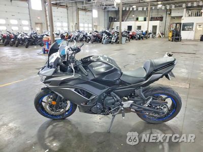 Trzecie zdjęcie samochodu z tyłu: 2023 KAWASAKI EX650 R VIN:ML5EXER19PDA87357 - miniatura