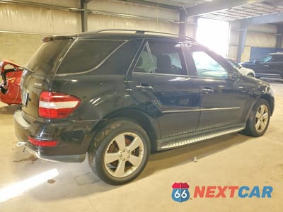 Trzecie zdjęcie samochodu z tyłu: 2009 MERCEDES-BENZ ML 350 VIN:4JGBB86E29A453267 - miniatura
