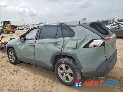 Drugie zdjęcie samochodu z przodu: 2021 TOYOTA RAV4 XLE VIN:JTMW1RFV9MD074580 - miniatura