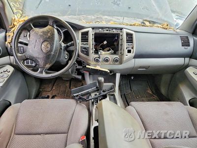 Zdjęcie 8 z 12 samochodu: 2006 TOYOTA TACOMA V6 VIN:5TELU42N16Z147518 - miniatura