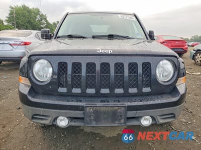 Piąte zdjęcie samochodu w środku: 2015 JEEP PATRIOT LATITUDE VIN:1C4NJRFB8FD317395 - miniatura