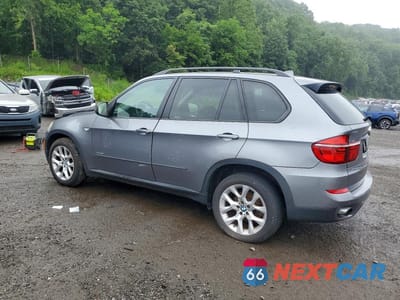 Drugie zdjęcie samochodu z przodu: 2011 BMW X5 VIN:5UXZV4C54BL412851 - miniatura